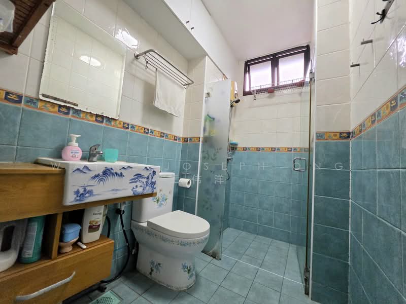 630 Senja Road, 630 Senja Road, 3 Bedrooms, 1,001 sqft, HDB Flat For Sale, by Wayne Joseph Ong 王伟洋, 500143265 - Bathroom - PropertyGuru.com.sg