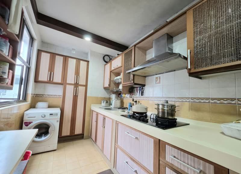 630 Senja Road, 630 Senja Road, 3 Bedrooms, 1,001 sqft, HDB Flat For Sale, by Wayne Joseph Ong 王伟洋, 500143265 - Kitchen - PropertyGuru.com.sg