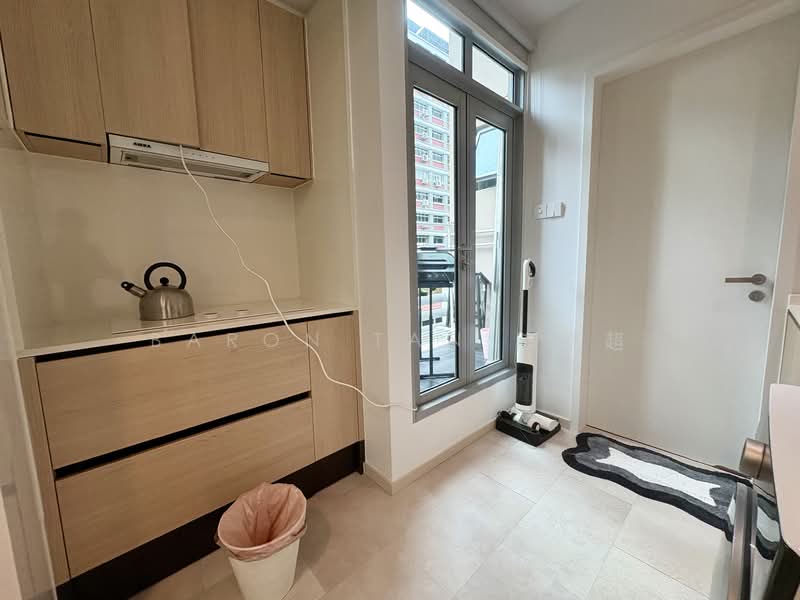 Regency Suites, 36 Kim Tian Road, 2 Bedrooms, 950 sqft, Apartment For Rent, by Baron Tan 陈鼎超, 500143271 - Kitchen - PropertyGuru.com.sg