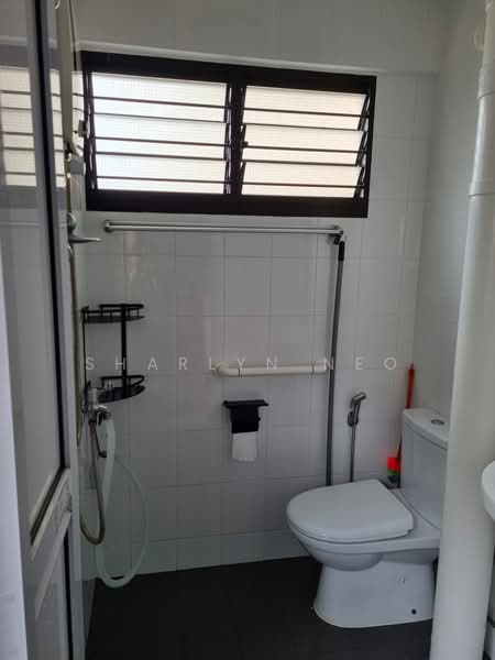 111 Serangoon North Avenue 1, 111 Serangoon North Avenue 1, Room Rental, 100 sqft, HDB Flat For Rent, by Sharlyn Neo, 500143275 - Bathroom - PropertyGuru.com.sg