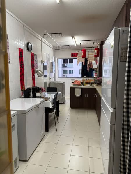 137 Petir Road, 137 Petir Road, Room Rental, 180 sqft, HDB Flat For Rent, by Angela Khoo, 500143276 - Kitchen - PropertyGuru.com.sg
