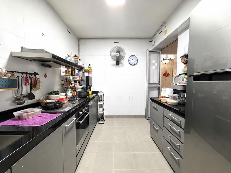 879B Tampines Avenue 8, 879B Tampines Avenue 8, 3 Bedrooms, 1,001 sqft, HDB Flat For Sale, by Wong Boon Keng, 500143279 - Kitchen - PropertyGuru.com.sg