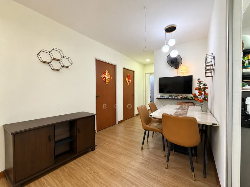 879B Tampines Avenue 8, 879B Tampines Avenue 8, 3 Bedrooms, 1,001 sqft, HDB Flat For Sale, by Wong Boon Keng, 500143279 - Dining Room - PropertyGuru.com.sg