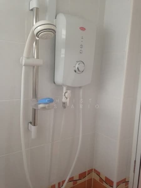 512 Ang Mo Kio Avenue 8, 512 Ang Mo Kio Avenue 8, 2 Bedrooms, 721 sqft, HDB Flat For Rent, by Christ Lestario, 500143281 - Bathroom - PropertyGuru.com.sg