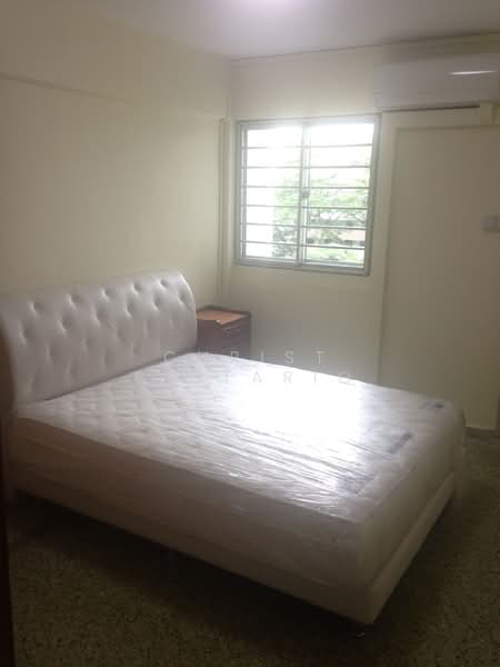512 Ang Mo Kio Avenue 8, 512 Ang Mo Kio Avenue 8, 2 Bedrooms, 721 sqft, HDB Flat For Rent, by Christ Lestario, 500143281 - Bedroom - PropertyGuru.com.sg