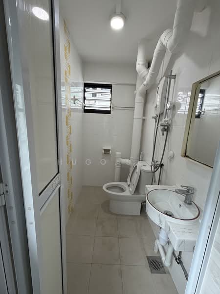 334 Serangoon Avenue 3, 334 Serangoon Avenue 3, Studio, 350 sqft, HDB Flat For Rent, by Hugo Sim, 500143285 - Bathroom - PropertyGuru.com.sg