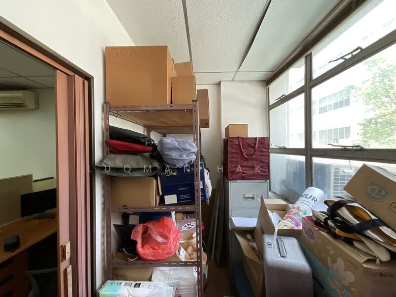 Pemimpin Industrial Building, 63 Jalan Pemimpin, 1,195 sqft, Light Industrial (B1) For Rent, by Luqman Hakim, 500143286 - Interior - CommercialGuru.com.sg