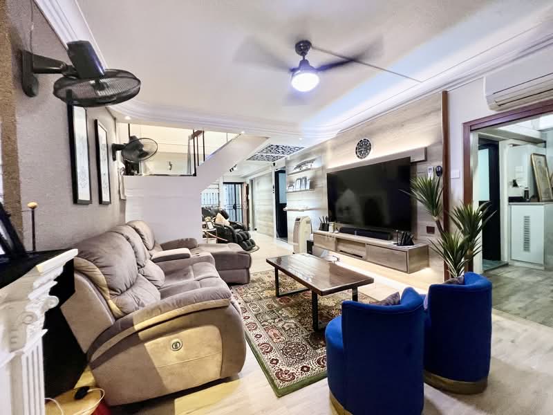 862 Jurong West Street 81, 862 Jurong West Street 81, 4 Bedrooms, 1,571 sqft, HDB Flat For Sale, by M. Fahmi, 500143288 - Living Room - PropertyGuru.com.sg