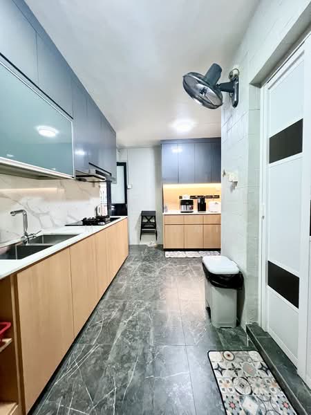 862 Jurong West Street 81, 862 Jurong West Street 81, 4 Bedrooms, 1,571 sqft, HDB Flat For Sale, by M. Fahmi, 500143288 - Kitchen - PropertyGuru.com.sg