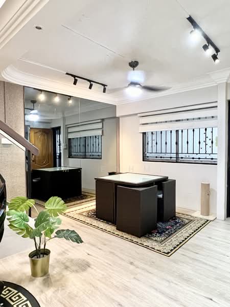 862 Jurong West Street 81, 862 Jurong West Street 81, 4 Bedrooms, 1,571 sqft, HDB Flat For Sale, by M. Fahmi, 500143288 - Living Room - PropertyGuru.com.sg