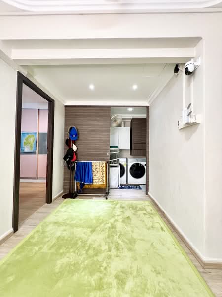 862 Jurong West Street 81, 862 Jurong West Street 81, 4 Bedrooms, 1,571 sqft, HDB Flat For Sale, by M. Fahmi, 500143288 - Corridor - PropertyGuru.com.sg