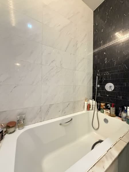 The Tennery, 3 Woodlands Road, 1 Bedroom, 614 sqft, Condominium For Rent, by Aason Chua, 500143292 - Bathroom - PropertyGuru.com.sg