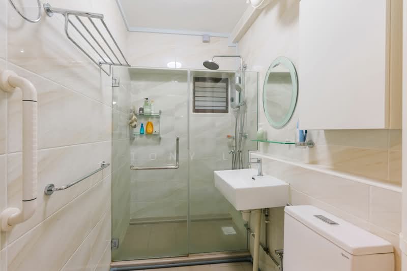 191 Bukit Batok West Avenue 6, 191 Bukit Batok West Avenue 6, 3 Bedrooms, 1,087 sqft, HDB Flat For Sale, by Tony Lim, 500143293 - Bathroom - PropertyGuru.com.sg