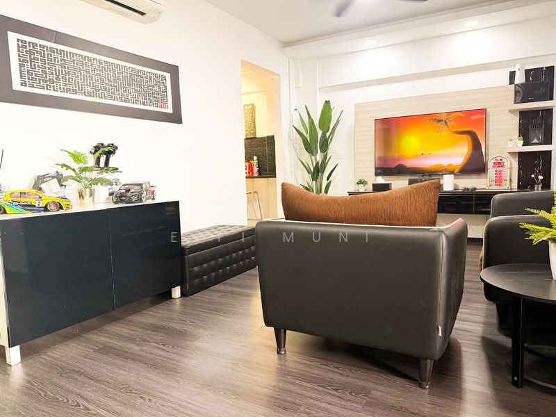 276 Yishun Street 22, 276 Yishun Street 22, 3 Bedrooms, 904 sqft, HDB Flat For Sale, by Elfi Muni, 500143308 - Living Room - PropertyGuru.com.sg