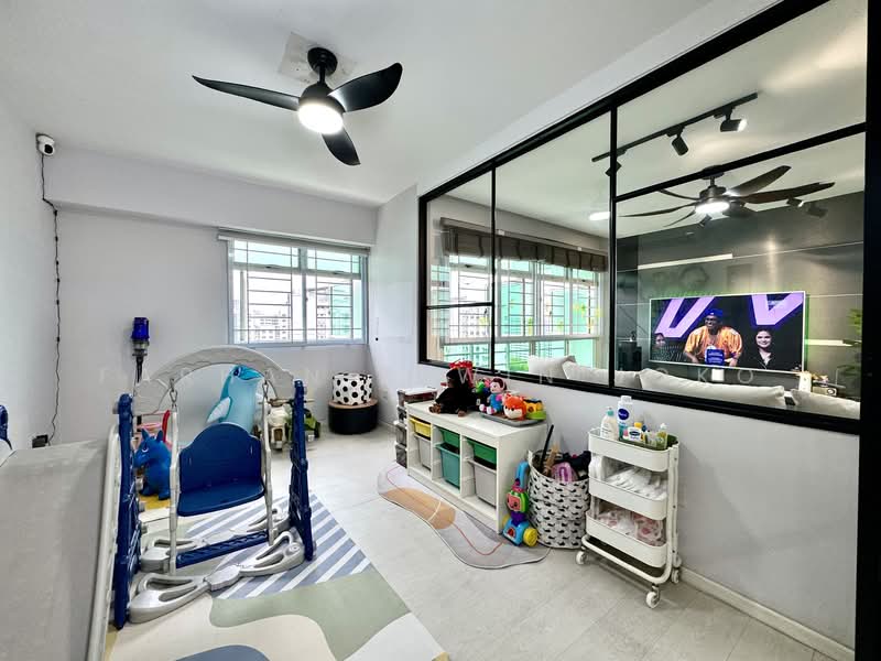 203A Punggol Field, 203A Punggol Field, 3 Bedrooms, 1,184 sqft, HDB Flat For Sale, by Farhan Erwin Joko, 500143352 - Bedroom - PropertyGuru.com.sg