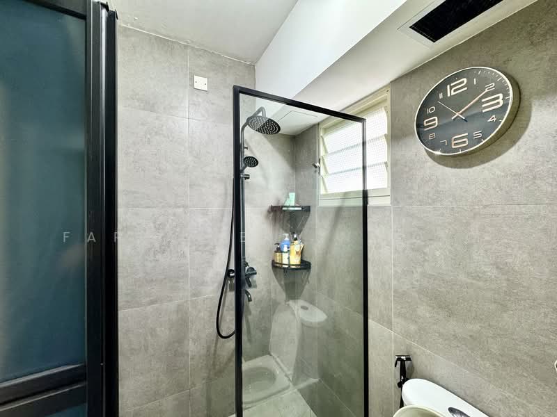 203A Punggol Field, 203A Punggol Field, 3 Bedrooms, 1,184 sqft, HDB Flat For Sale, by Farhan Erwin Joko, 500143352 - Bathroom - PropertyGuru.com.sg