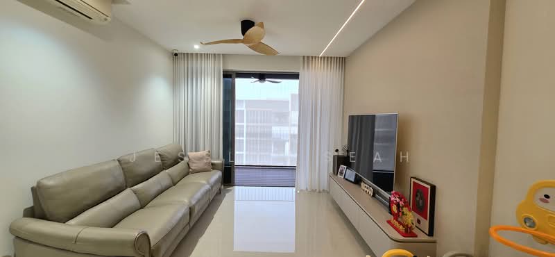 Sol Acres, 8 Choa Chu Kang Grove, 3 Bedrooms, 1,098 sqft, Executive Condominium For Sale, by Jesslyn Seah, 500143395 - Living Room - PropertyGuru.com.sg