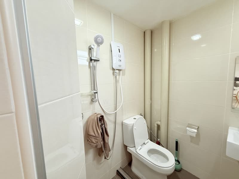 Hillcrest Arcadia, 251 Arcadia Road, 1 Bedroom, 926 sqft, Condominium For Sale, by Shawn Fok, 500143412 - Bathroom - PropertyGuru.com.sg