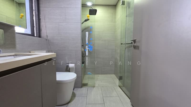 The Criterion, 15 Yishun Street 51, 3 Bedrooms, 915 sqft, Executive Condominium For Rent, by Jeffrey Pang, 500143418 - Master Bathroom - PropertyGuru.com.sg