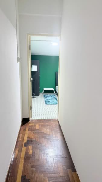 Various Terrace House Common Room @ West Coast for rent, West Coast | Clementi | Bouona Vista | Pandan | Pasir Panjang, Room Rental, 150 sqft, Terraced House For Rent, by Randy Wong, 500143431 - Corridor - PropertyGuru.com.sg