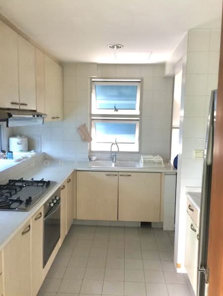Pasadena, 2A Derbyshire Road, 3 Bedrooms, 1,400 sqft, Condominium For Sale, by Jonathan Tan, 500143433 - Kitchen - PropertyGuru.com.sg