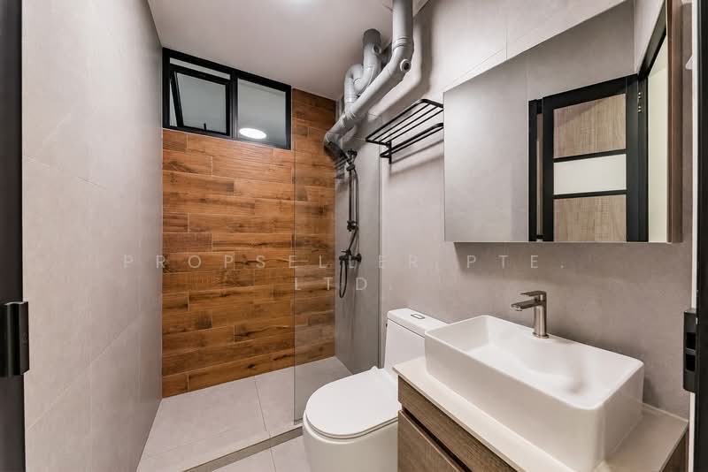 265 Toh Guan Road, 265 Toh Guan Road, 3 Bedrooms, 1,302 sqft, HDB Flat For Sale, by ADNIX LIU, 500143447 - Bathroom - PropertyGuru.com.sg