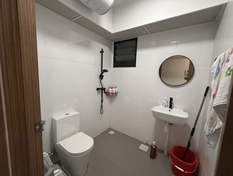 114B Alkaff Crescent, 114B Alkaff Crescent, 2 Bedrooms, 732 sqft, HDB Flat For Sale, by Aden Yap, 500143449 - Bathroom - PropertyGuru.com.sg