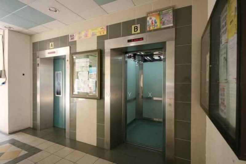 283 Toh Guan Road, 283 Toh Guan Road, Room Rental, 120 sqft, HDB Flat For Rent, by Lim Y X, 500143491 - Corridor - PropertyGuru.com.sg