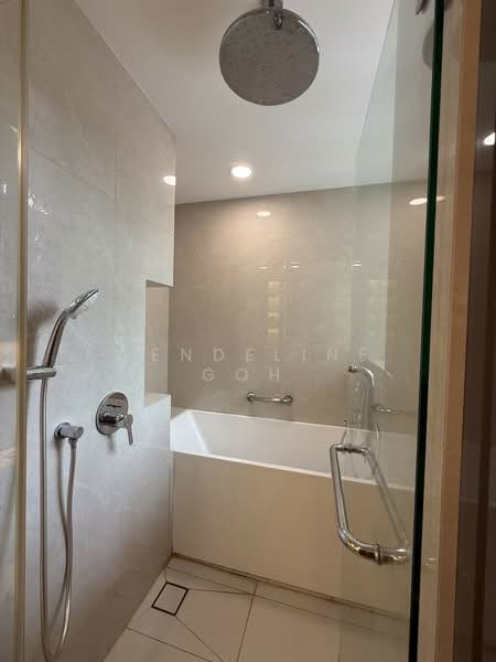 Monterey Park Condominium, 33 West Coast Rise, 3 Bedrooms, 1,367 sqft, Condominium For Sale, by Wendeline Goh, 500143492 - Bathroom - PropertyGuru.com.sg