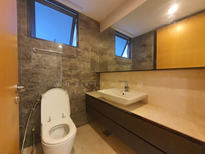 Waterfront Isle, 730 Bedok Reservoir Road, 2 Bedrooms, 904 sqft, Condominium For Rent, by Sharifah M Alsagoff, 500143494 - Bathroom - PropertyGuru.com.sg