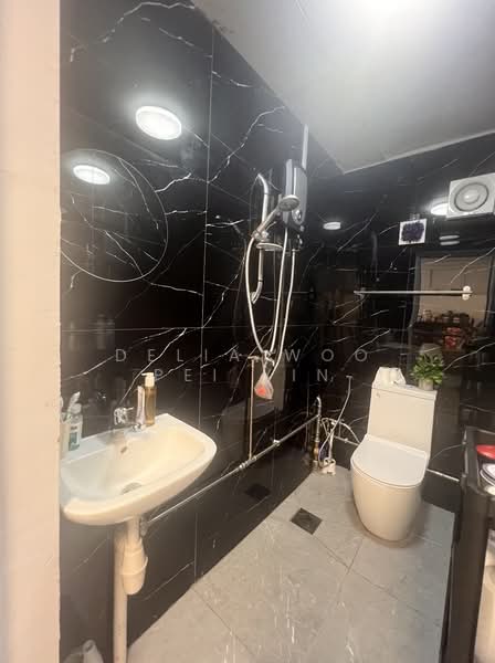 3 Co-Living Rooms Available For Rent Along Joo Chiat Road!, Joo Chiat Road, Room Rental, 80 sqft, Shophouse For Rent, by Delia Woo Pei Yin, 500143503 - Bathroom - PropertyGuru.com.sg