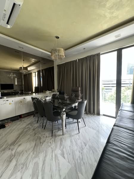 VIVA, 2 Suffolk Walk, 3 Bedrooms, 1,528 sqft, Condominium For Rent, by Barry Barnabas Chan Kwang Seng (曾冠盛), 500143510 - Dining Room - PropertyGuru.com.sg