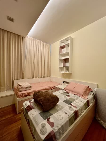VIVA, 2 Suffolk Walk, 3 Bedrooms, 1,528 sqft, Condominium For Rent, by Barry Barnabas Chan Kwang Seng (曾冠盛), 500143510 - Bedroom - PropertyGuru.com.sg