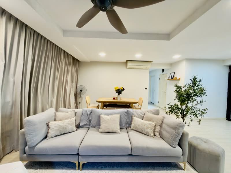 547A Segar Road, , 3 Bedrooms, 1,205 sqft, HDB Flat For Sale, by Samantha Woo, 500143515 - PropertyGuru.com.sg