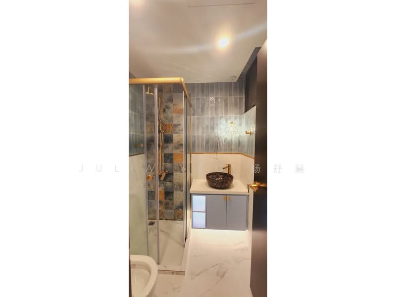 Regent Heights, 50 Bukit Batok East Avenue 5, 2 Bedrooms, 1,023 sqft, Condominium For Rent, by Julia Yeo 杨舒慧, 500143520 - Bathroom - PropertyGuru.com.sg