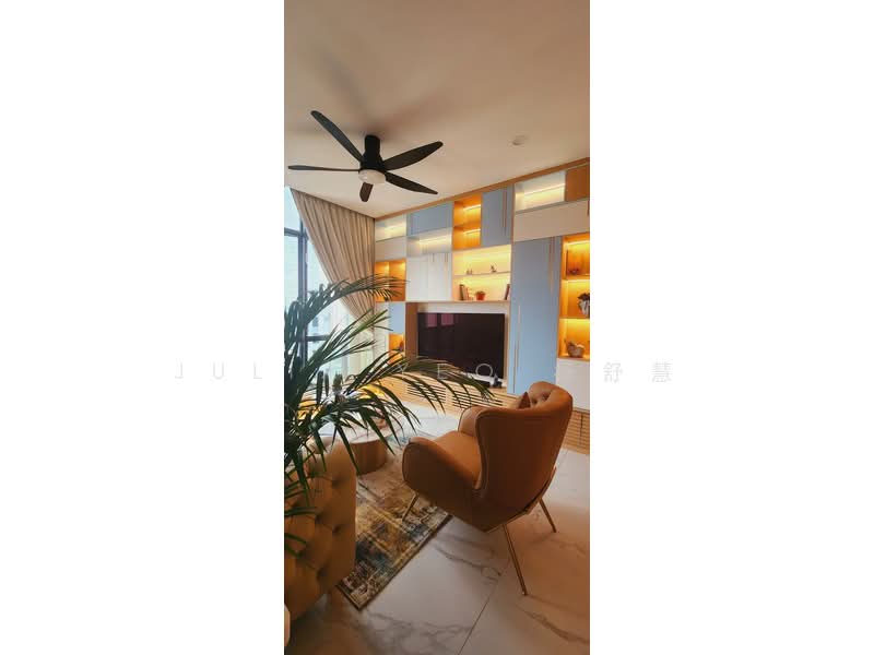 Regent Heights, 50 Bukit Batok East Avenue 5, 2 Bedrooms, 1,023 sqft, Condominium For Rent, by Julia Yeo 杨舒慧, 500143520 - Living Room - PropertyGuru.com.sg