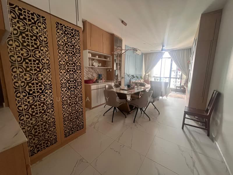 Regent Heights, 50 Bukit Batok East Avenue 5, 2 Bedrooms, 1,023 sqft, Condominium For Rent, by Julia Yeo 杨舒慧, 500143520 - Living Room - PropertyGuru.com.sg