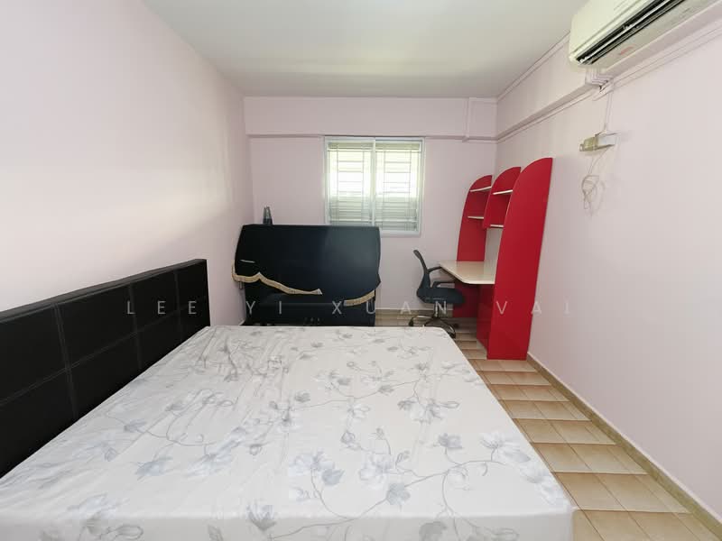 456 Ang Mo Kio Avenue 10, 456 Ang Mo Kio Avenue 10, 3 Bedrooms, 882 sqft, HDB Flat For Rent, by Lee Yi Xuan Val, 500143521 - Bedroom - PropertyGuru.com.sg