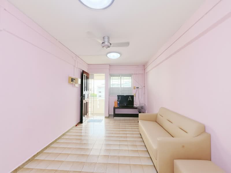 456 Ang Mo Kio Avenue 10, 456 Ang Mo Kio Avenue 10, 3 Bedrooms, 882 sqft, HDB Flat For Rent, by Lee Yi Xuan Val, 500143521 - Living Room - PropertyGuru.com.sg
