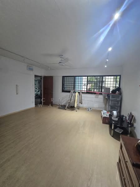 334 Hougang Avenue 5, 334 Hougang Avenue 5, 3 Bedrooms, 1,118 sqft, HDB Flat For Sale, by Crystal Wang 麒麟, 500143528 - Living Room - PropertyGuru.com.sg