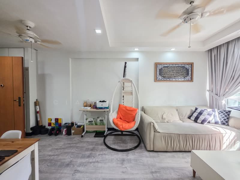 636A Senja Parc View, 636A Senja Road, 2 Bedrooms, 721 sqft, HDB Flat For Sale, by Clauson Seah, 500143532 - Living Room - PropertyGuru.com.sg