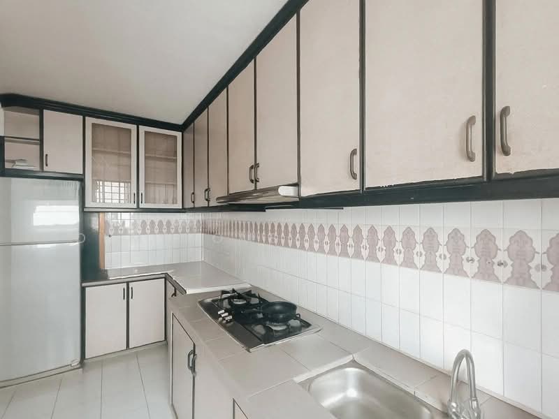 517 Serangoon North Avenue 4, 517 Serangoon North Avenue 4, 3 Bedrooms, 1,119 sqft, HDB Flat For Sale, by EVON NG, 500143533 - Kitchen - PropertyGuru.com.sg