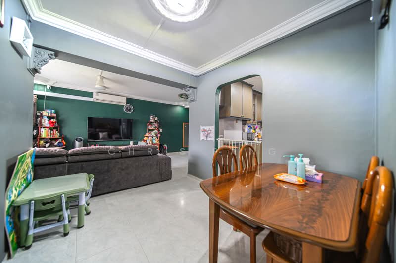 708 Woodlands Drive 70, 708 Woodlands Drive 70, 3 Bedrooms, 1,065 sqft, HDB Flat For Sale, by Chris Pang, 500143541 - Living Room - PropertyGuru.com.sg