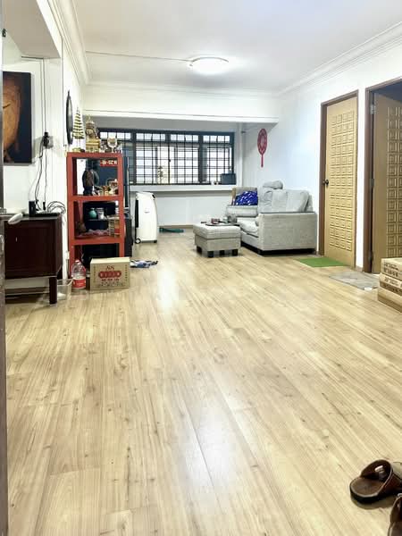 706 Jurong West Street 71, 706 Jurong West Street 71, 4 Bedrooms, 1,378 sqft, HDB Flat For Sale, by Dylan Chua, 500143546 - Living Room - PropertyGuru.com.sg