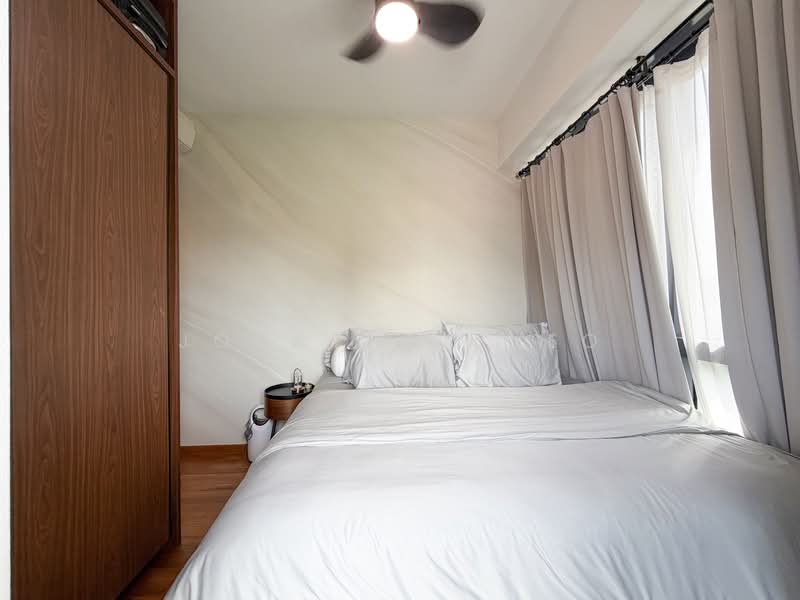 Bukit 828, 828 Upper Bukit Timah Road, 2 Bedrooms, 635 sqft, Condominium For Rent, by Jonathan Yeo, 500143561 - Master Bedroom - PropertyGuru.com.sg