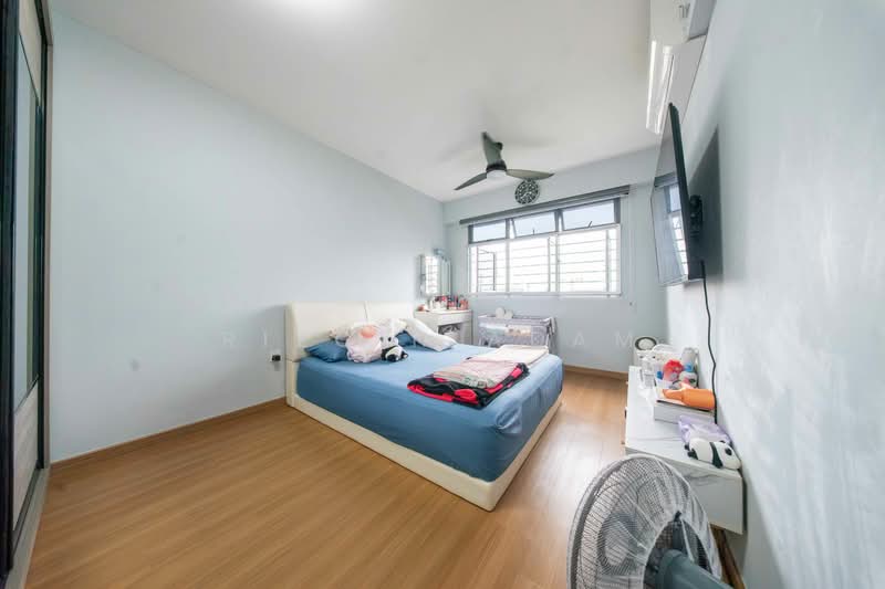 618B Tampines Street 61, 618B Tampines Street 61, 3 Bedrooms, 1,001 sqft, HDB Flat For Sale, by Rizqin Adam, 500143570 - Bedroom - PropertyGuru.com.sg