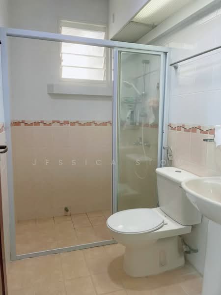 3D Upper Boon Keng Road, 3D Upper Boon Keng Road, Room Rental, 150 sqft, HDB Flat For Rent, by Jessica Siow, 500143581 - Bathroom - PropertyGuru.com.sg