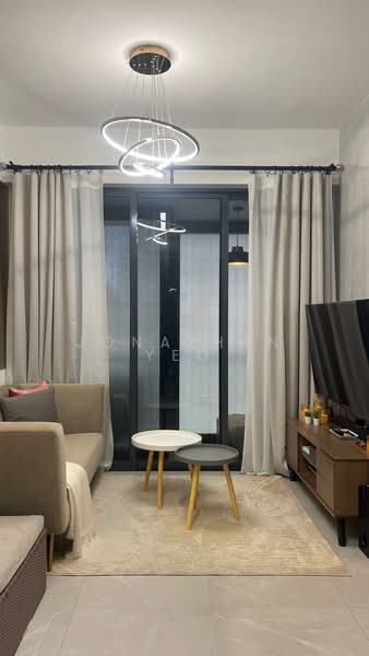 Bukit 828, 828 Upper Bukit Timah Road, 2 Bedrooms, 635 sqft, Condominium For Sale, by Jonathan Yeo, 500143586 - Living Room - PropertyGuru.com.sg