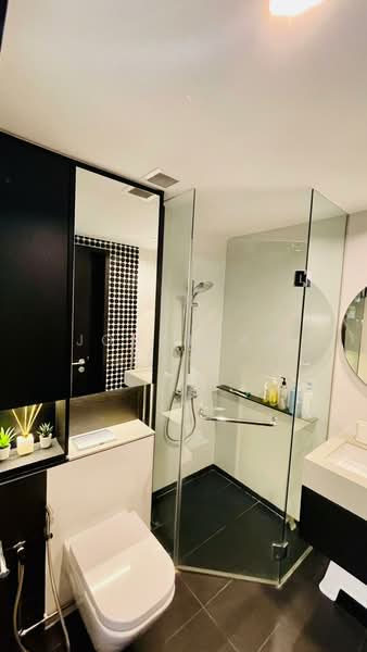 Bukit 828, 828 Upper Bukit Timah Road, 2 Bedrooms, 635 sqft, Condominium For Sale, by Jonathan Yeo, 500143586 - Bathroom - PropertyGuru.com.sg
