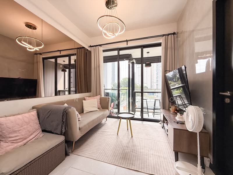 Bukit 828, 828 Upper Bukit Timah Road, 2 Bedrooms, 635 sqft, Condominium For Sale, by Jonathan Yeo, 500143586 - Living Room - PropertyGuru.com.sg